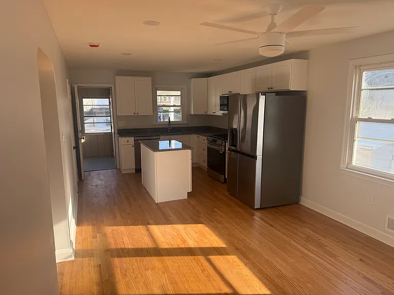 5711 Plainfield Ave — Photo 2