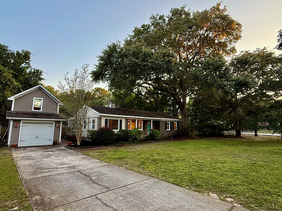 421 Trapier Dr