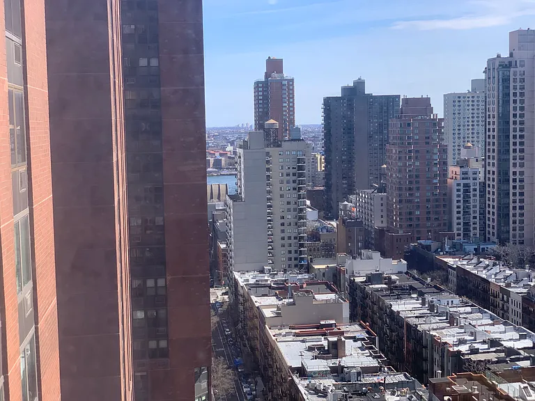 1641 3rd Ave #23C — Photo 4