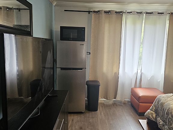 3rd image of 723 El Salto Dr #O