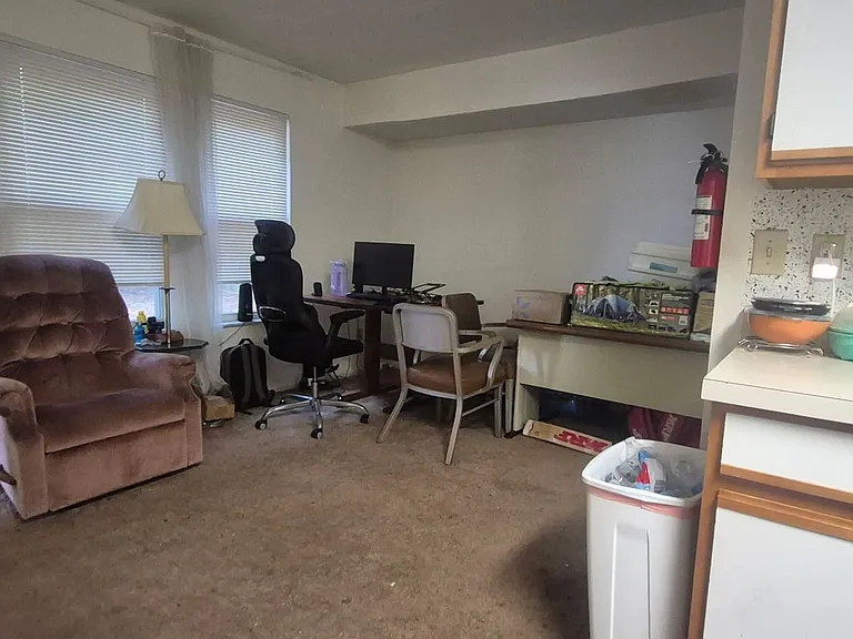 978 Irving Ave #2 — Photo 4