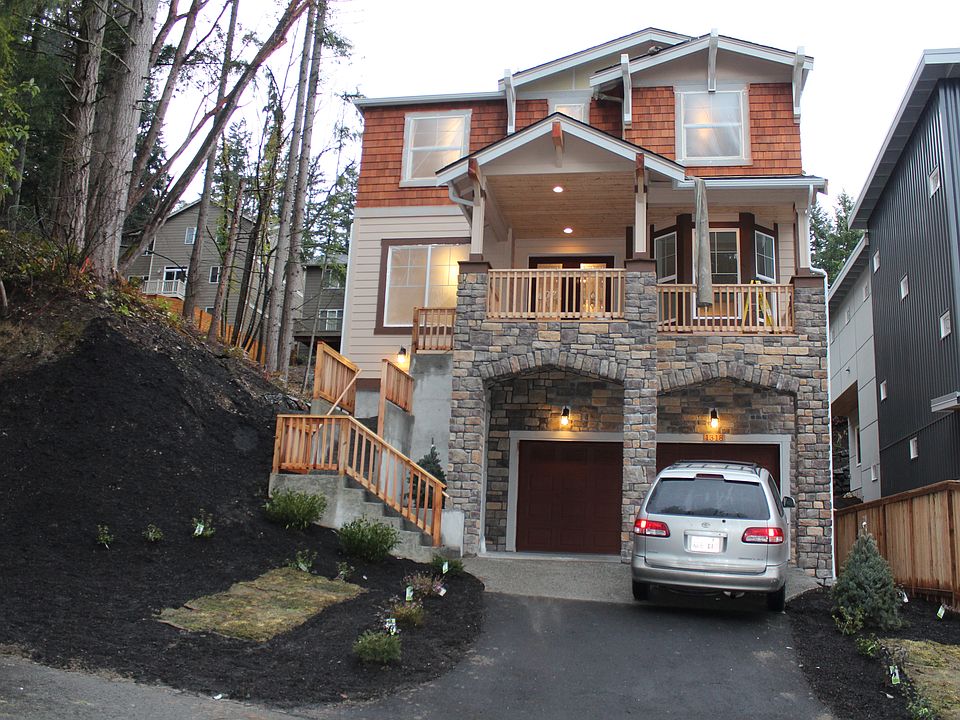 1st image of 1318 211th Ave NE