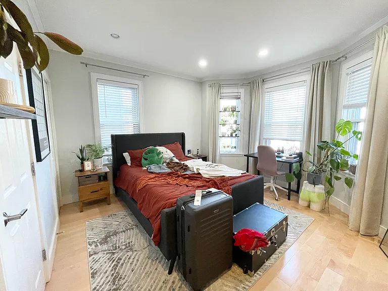 108 Buttonwood St #1L — Photo 6