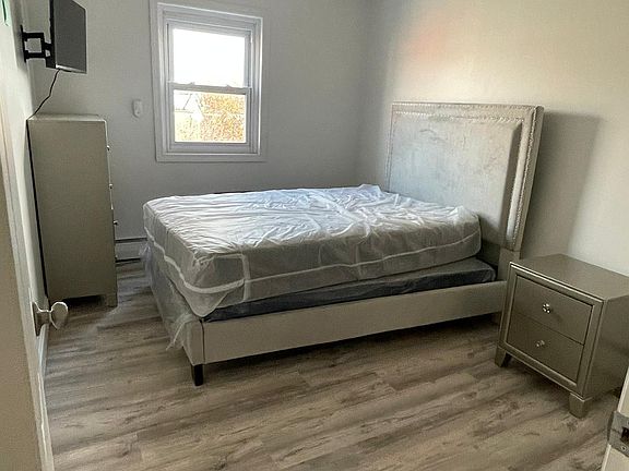 5th image of 4412 Baychester Ave #3