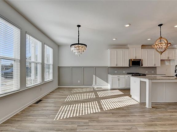 5th image of 2689 Richmond Row Dr