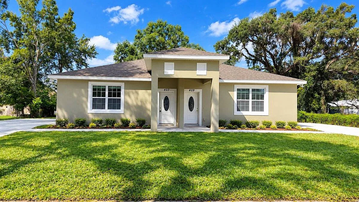 3 bed, 2.0 bath, 1398 sqft, $1,999 — Photo 1