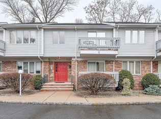 245 Main St APT 3A, Millburn, NJ 07041