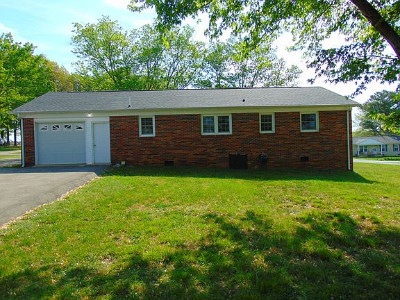 5th image of 117 Wildwood Dr