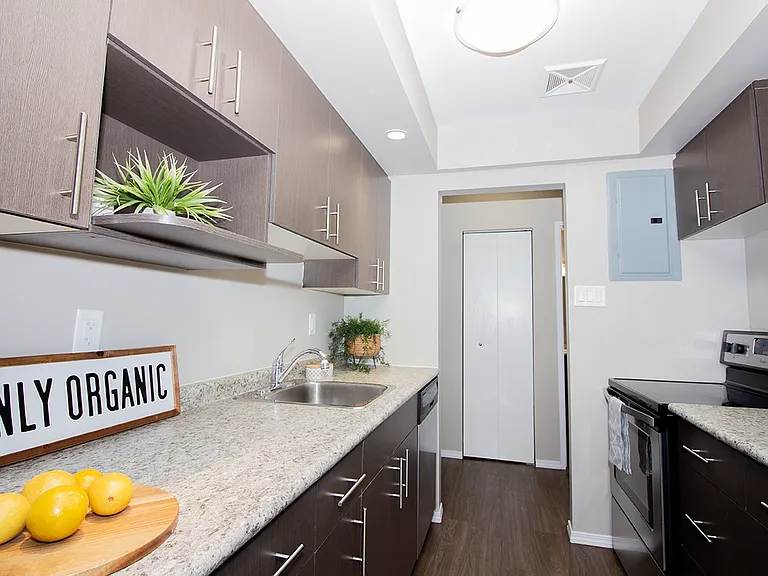 2331 Pembina Hwy — Photo 30