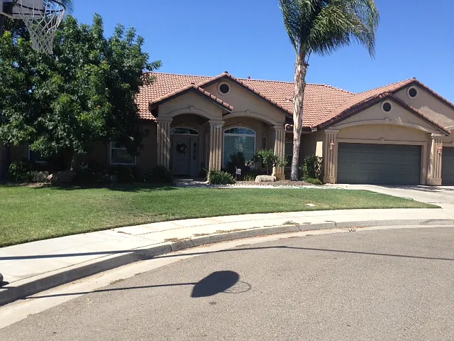 2611 Marie Dr photo 1