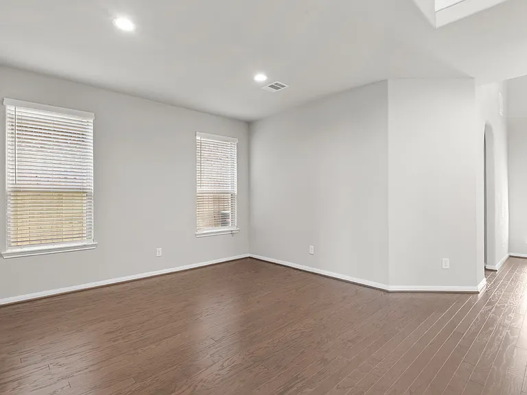 29650 Kynndal Shore Dr — Photo 17
