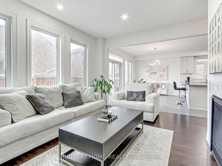 29 Pear Blossom Way — Photo 15