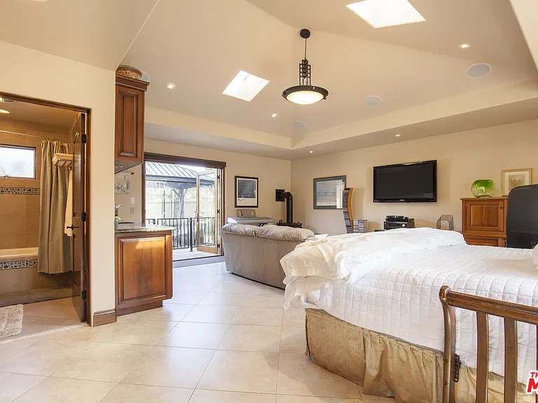 2624 Costebelle Dr — Photo 30