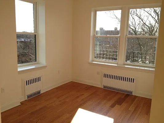 Rented by Standard Realty | media 40