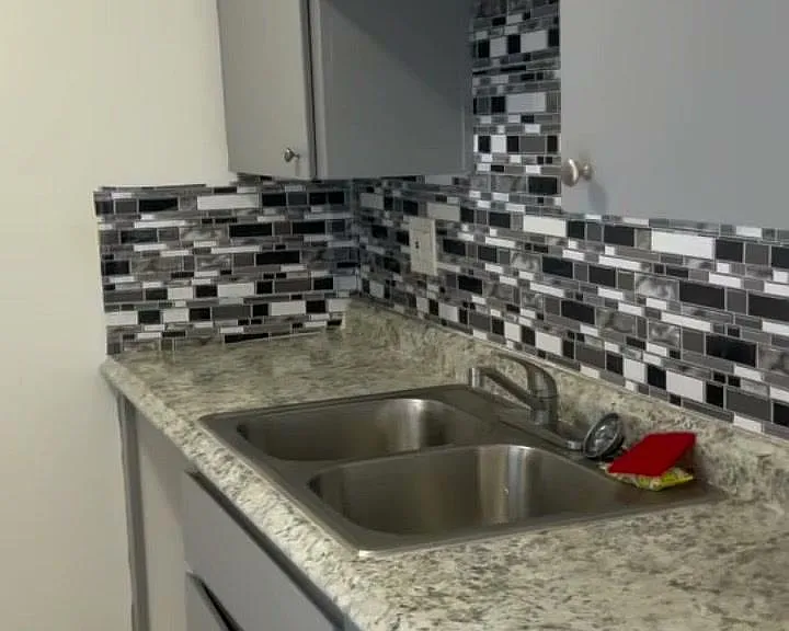 475 N Manila Ave #201 — Photo 3