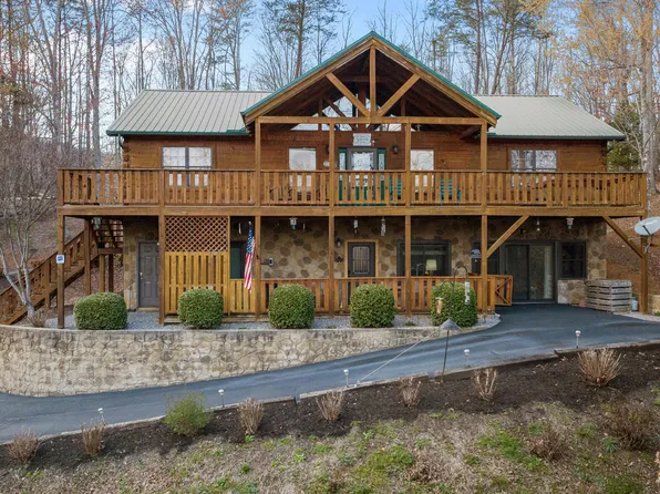 1093 English Fields Dr, Newport, TN 37821