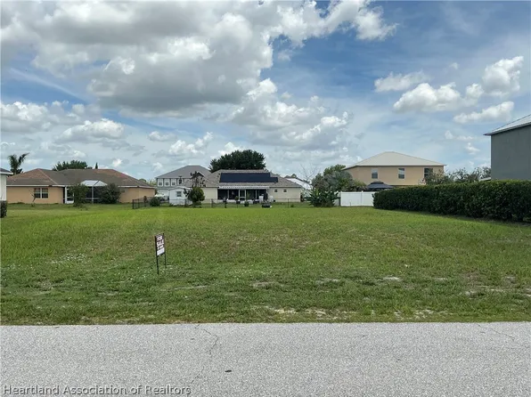 4620 Boston St, Sebring, FL 33872