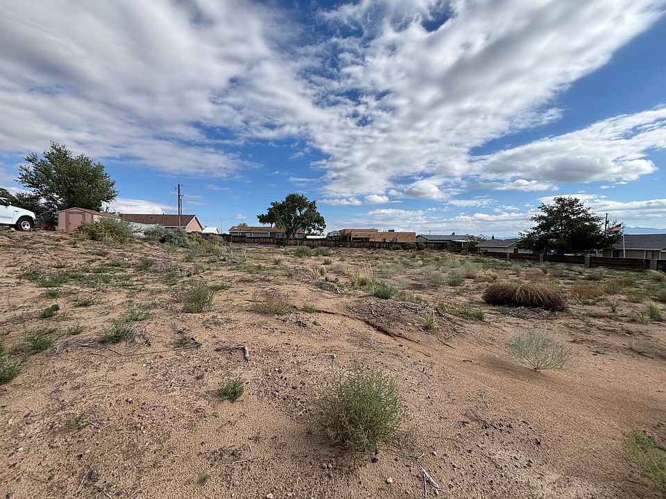 2nd image of Rio Grande Rd SW