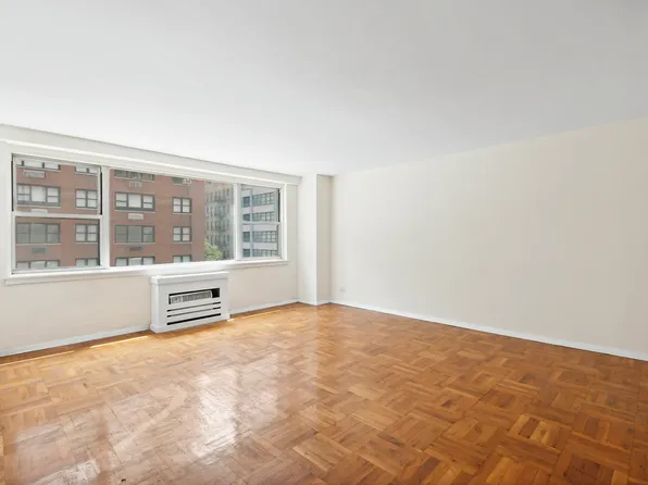 139 East 33rd Street image 4 of 10