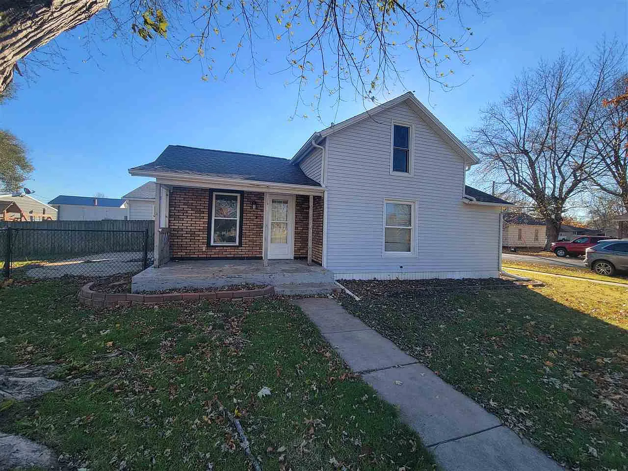 888 Howard Ave photo 1