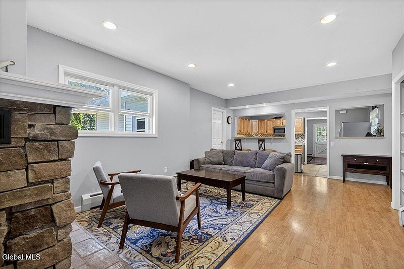 4th image of 3423 Gari Lane