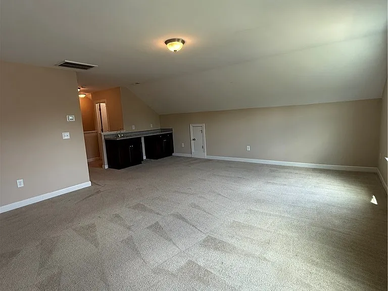 726 Century Dr — Photo 38