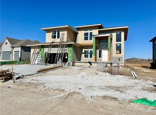 2772 SW 11th St, Lees Summit, MO 64081