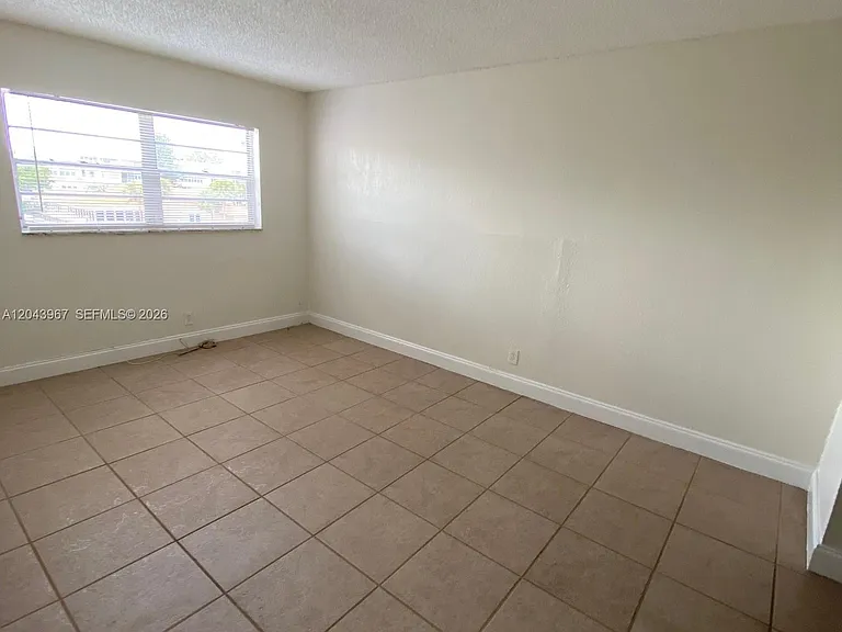 2775 Taft St #307 — Photo 12
