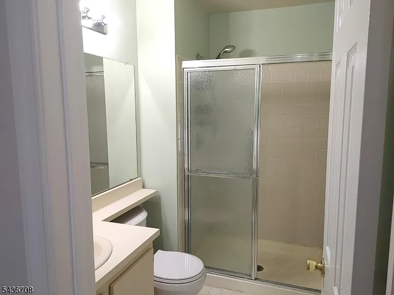 98 Amethyst Way — Photo 10