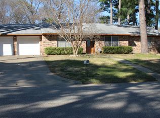 215 Sherwood Dr, Longview, TX 75605