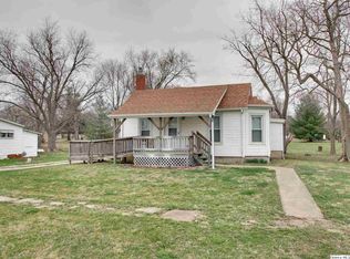 404 E Green St, Augusta, IL 62311