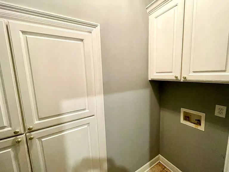 18 Charleston Cir — Photo 15