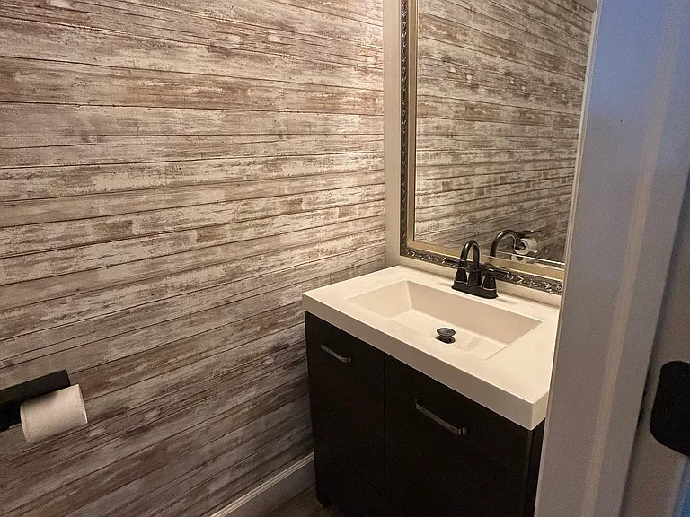 475 N Redwood Rd — Photo 22