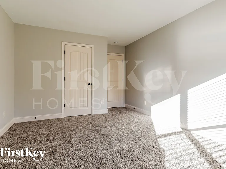 1028 Lake Vista Dr — Photo 14
