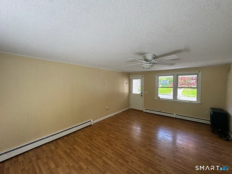 44 Saint James Ave — Photo 4