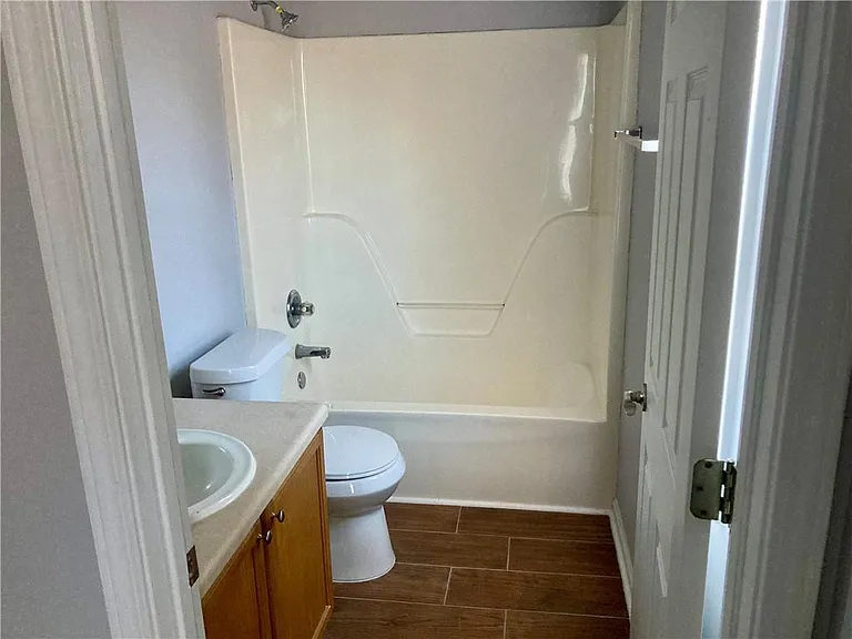 625 Baron Dr #B — Photo 12