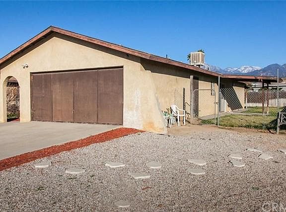 4th image of 1104 Tourmaline Ave