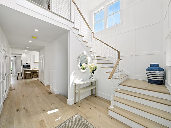 3rd image of 10 Beach Grass Rd