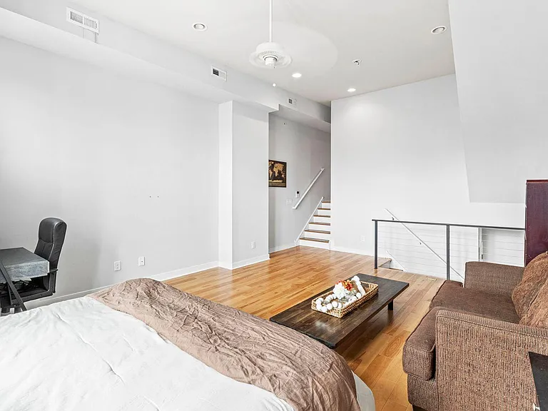 418 Fairmount Ave — Photo 31