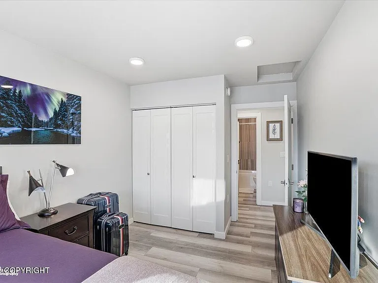 511 W 17th Ave #513 — Photo 17