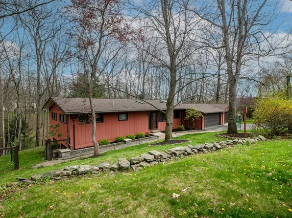 12 Timber Ln, Painted Post, NY 14870