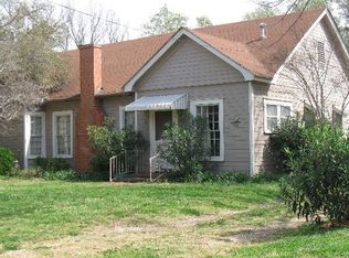 904 E Burnett St, Calvert, TX 77837