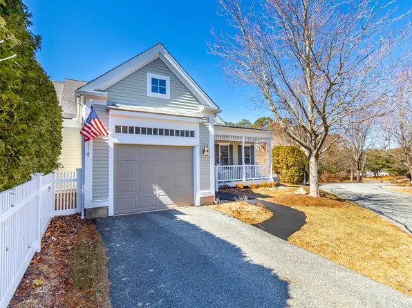 7 Hollyhock Knoll Ct Unit 7, Buzzards Bay, MA 02532