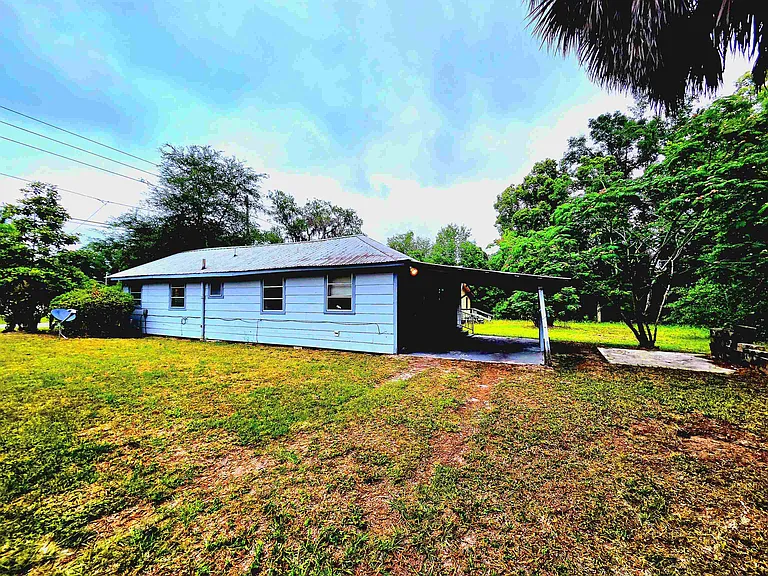 1205 E Green St — Photo 11