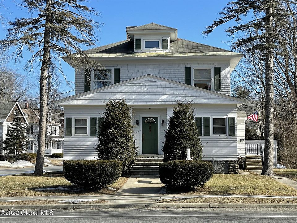 1st image of 559 Glen St