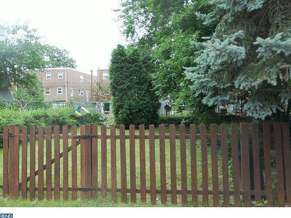 3rd image of 7719 E Roosevelt Blvd