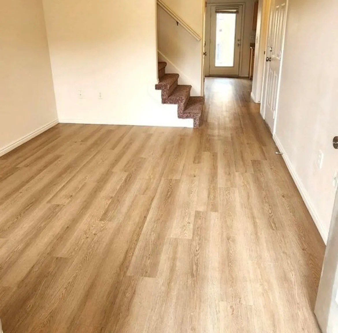 3 bed, 2.5 bath, 1294 sqft, $1,990 — Photo 4