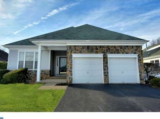 7 Temple Ct, Pennington, NJ 08534