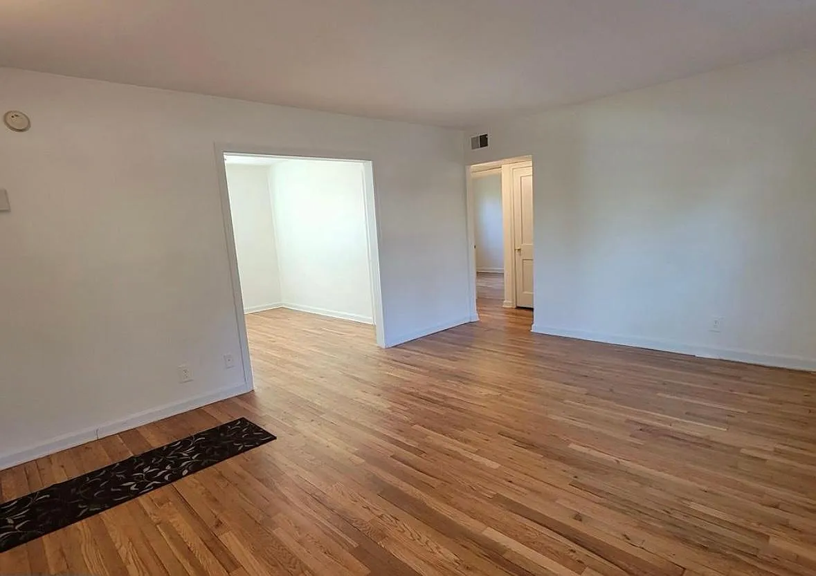 131 Cherry Parke — Photo 3