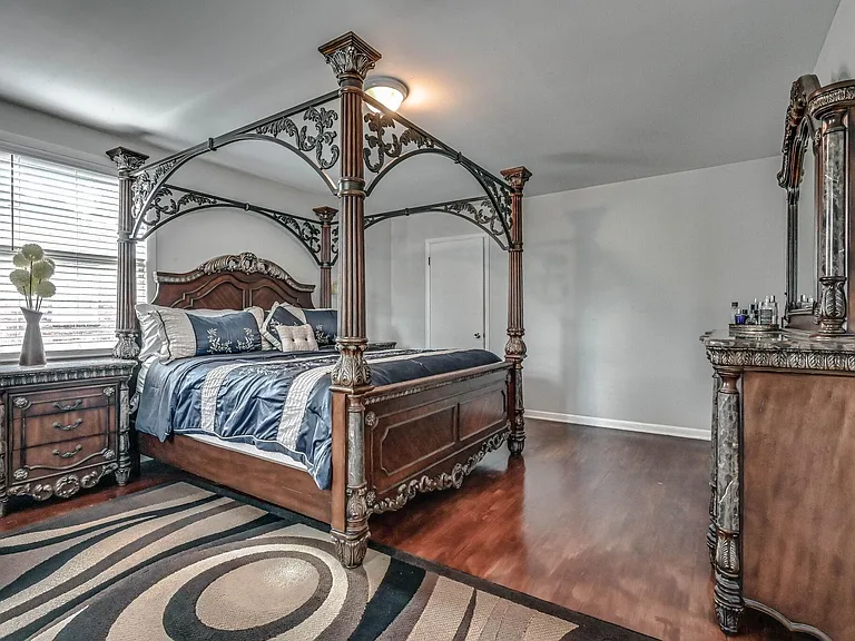 655 Harding Pl — Photo 34